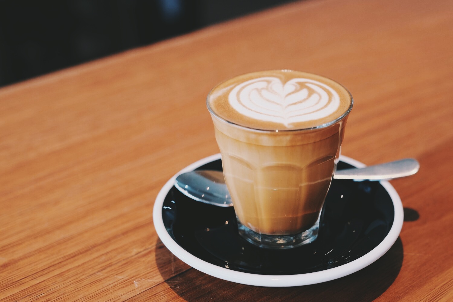 latte have to be in a glass