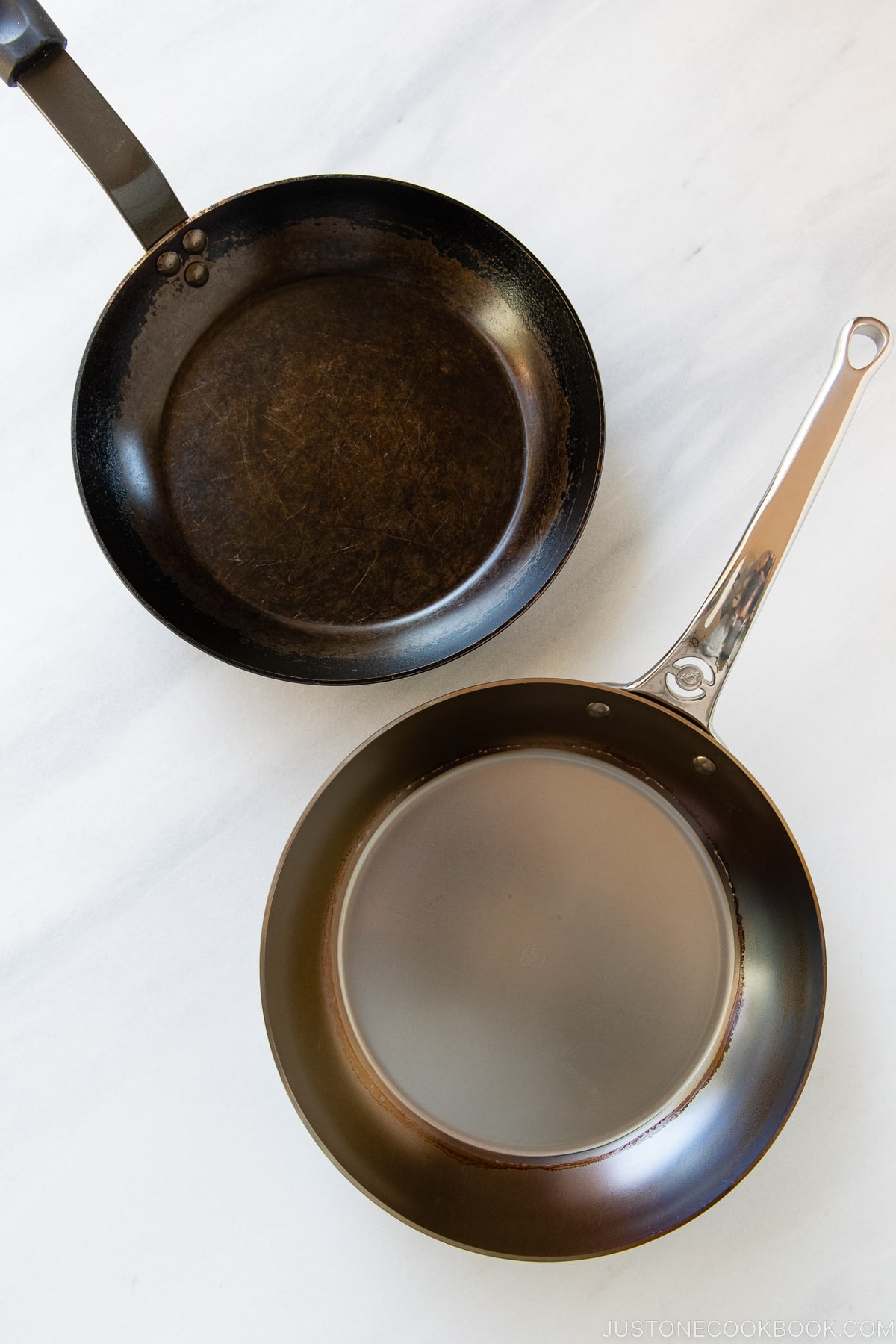 reseason carbon steel pan