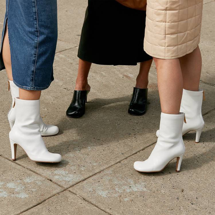 glue is best for shoes