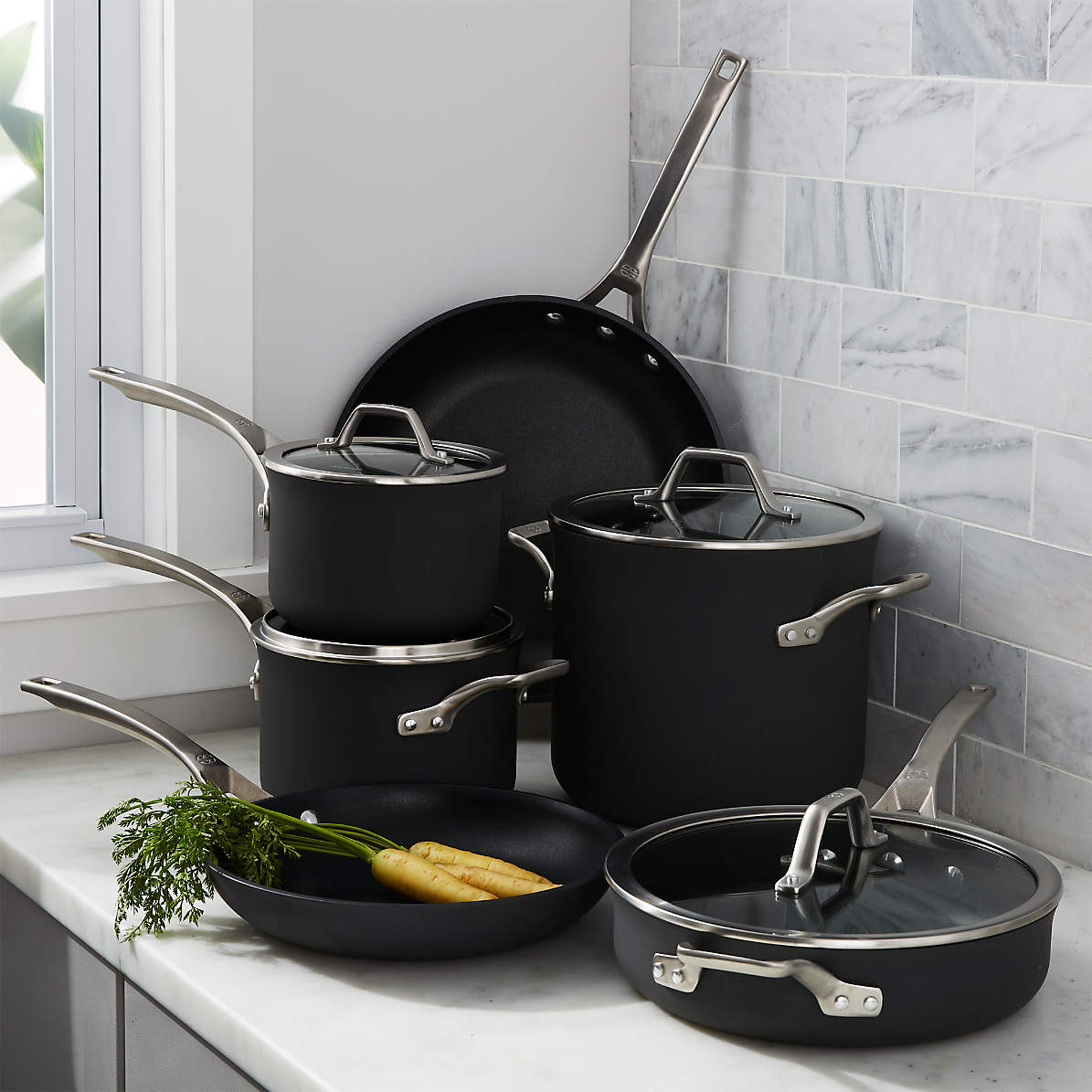 Calphalon pots and pans dishwasher safe