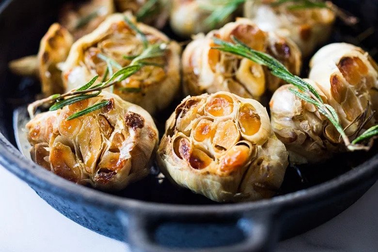 does roasted garlic need to be refrigerated