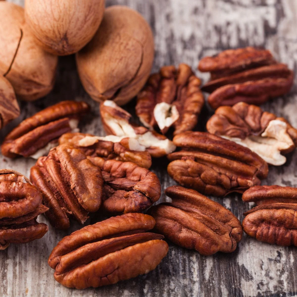 can i substitute walnuts for pecans