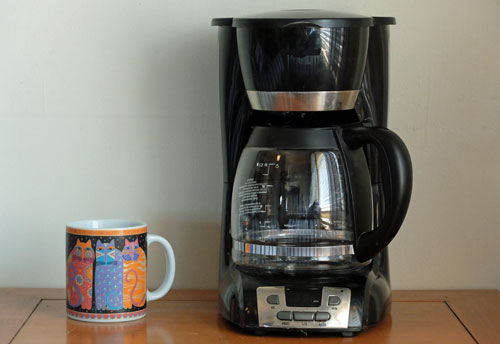 plastic taste out of a coffee maker