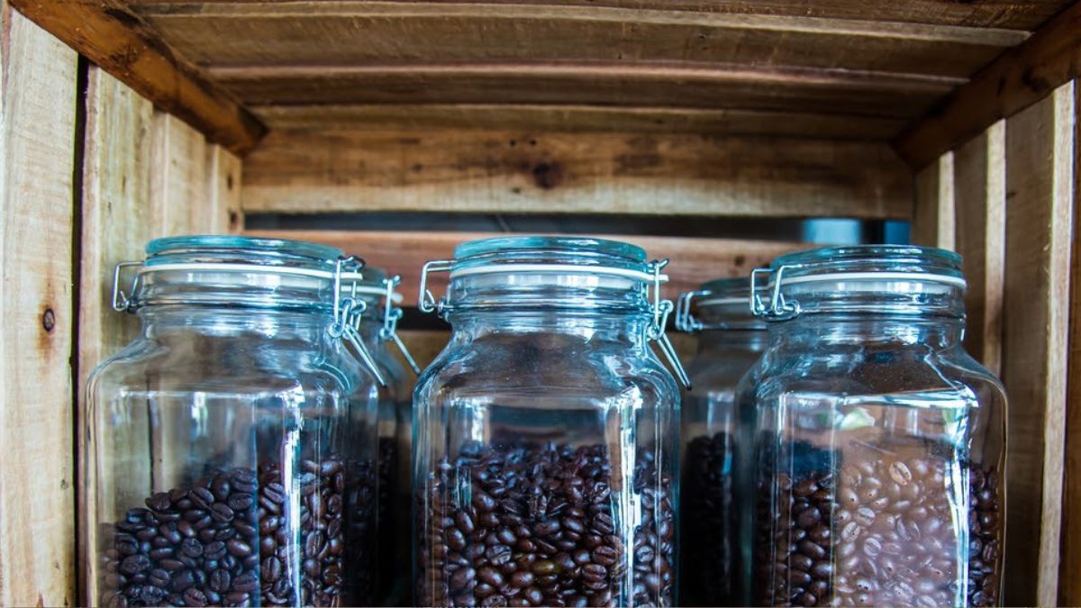 store ground coffee in a glass jar