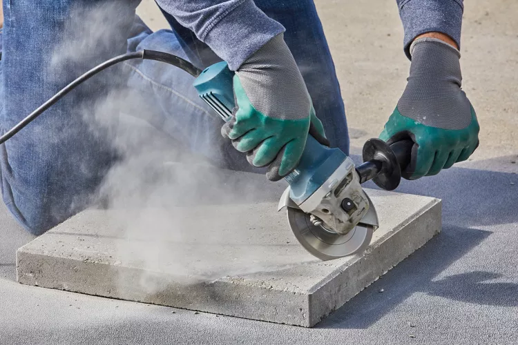 best tool to cut pavers