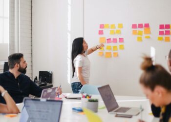 Working With a Presentation Specialist to Help Transform Your Business PowerPoints