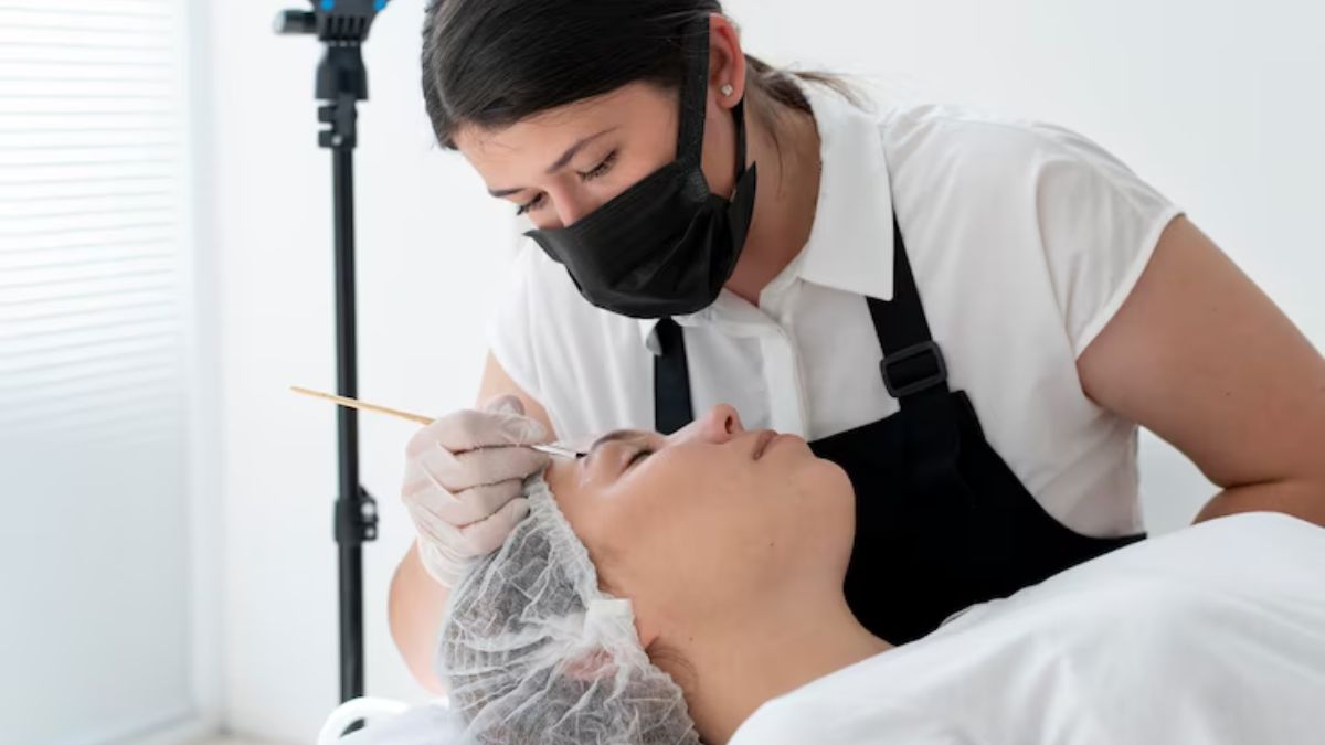 The Ultimate Guide to an Esthetician