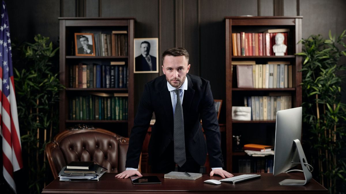 The Key Differences Between a Litigator and a Lawyer