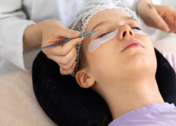 Lash Extension Training