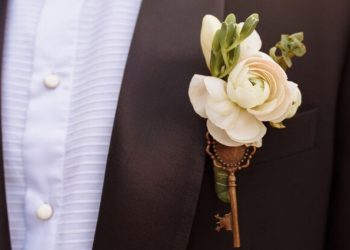 Corsage and Boutonniere: The Ultimate Guide to Elegant Floral Accessories