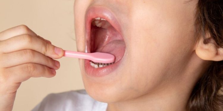 tongue scraper