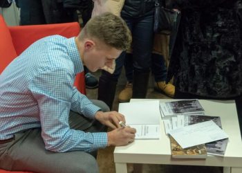 Conta whitelist warzone a venda