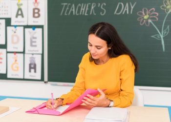 WhenYourTeacherAssigns520PageReadings com